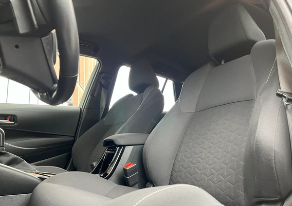 Toyota Corolla cena 99999 przebieg: 76500, rok produkcji 2021 z Wasilków małe 326